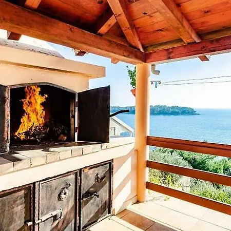 Kuca Ivana Прижба