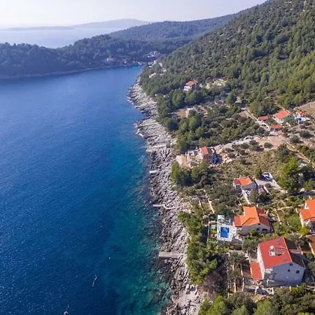 Kuca Ivana Holiday home Prizba