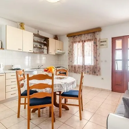 Kuca Ivana Holiday home *