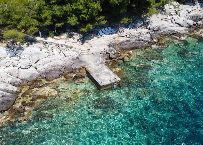 Kuca Ivana Holiday home Prizba